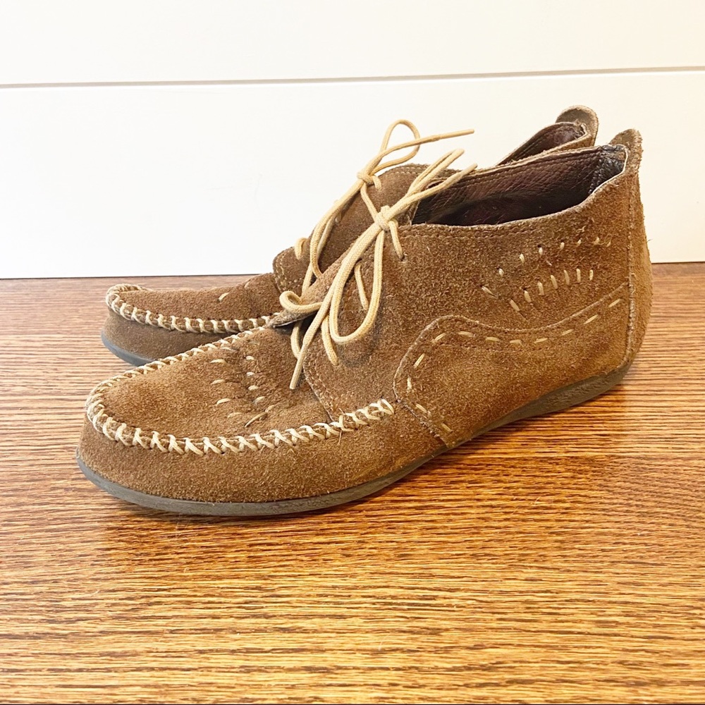 Minnetonka | Suede lace up ankle moccasins size 8